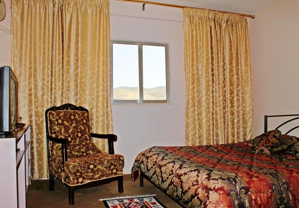 Rocky Mountain Hotel Wadi Musa Exterior photo